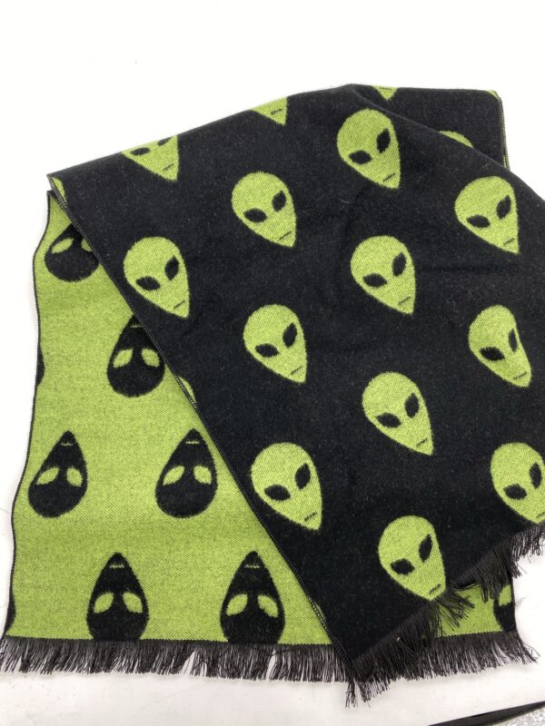 Alien Scarf